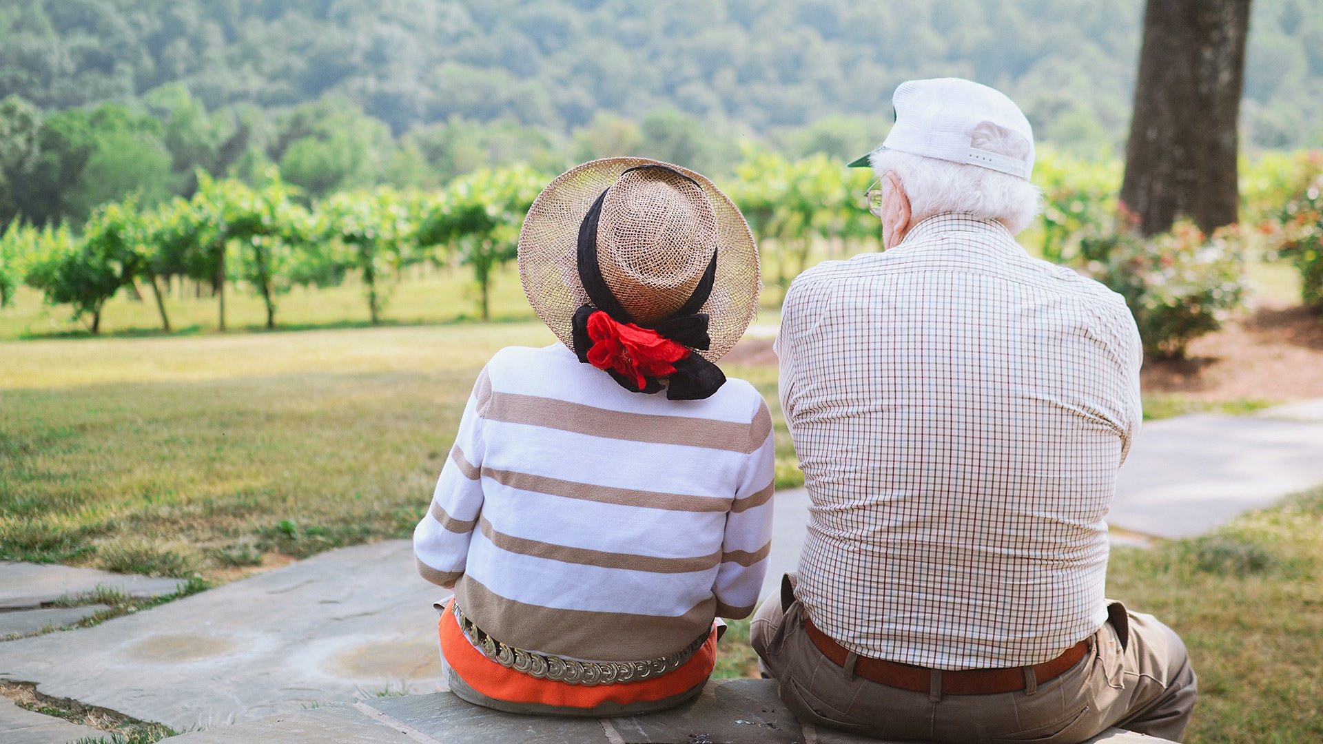 Senior-Couple-Sitting